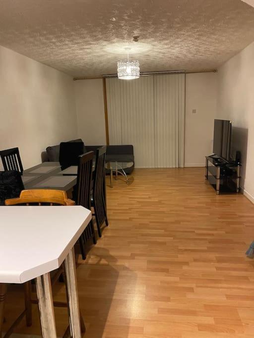 3 Bedroom Home-Inverkeithing Zewnętrze zdjęcie