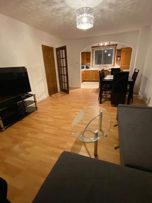 3 Bedroom Home-Inverkeithing Zewnętrze zdjęcie